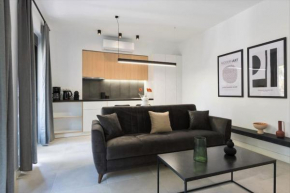 Academy Elegant Apartment #201